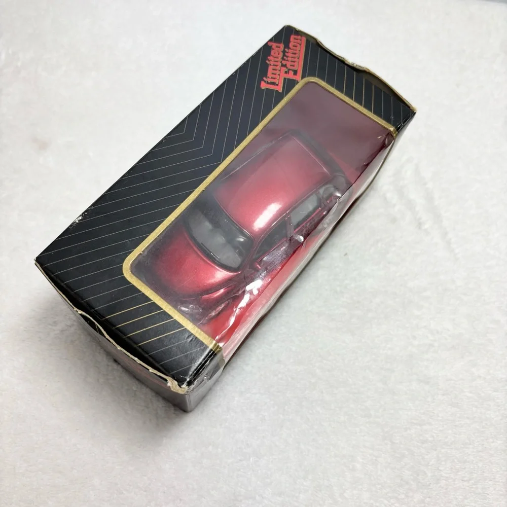 limited edition Chrysler PT Cruiser‎ Die Cast 1/18 Model